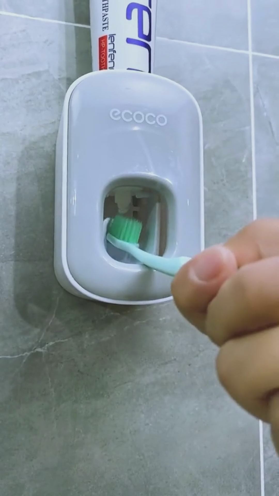 Distributeur Automatique de Dentifrice Mural avec Porte-Brosses à Dents
